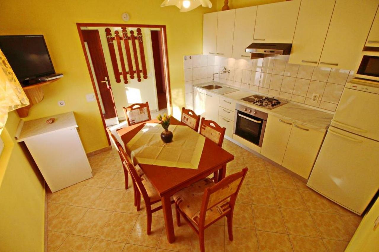 Apartments Villa Senija Prizba Buitenkant foto